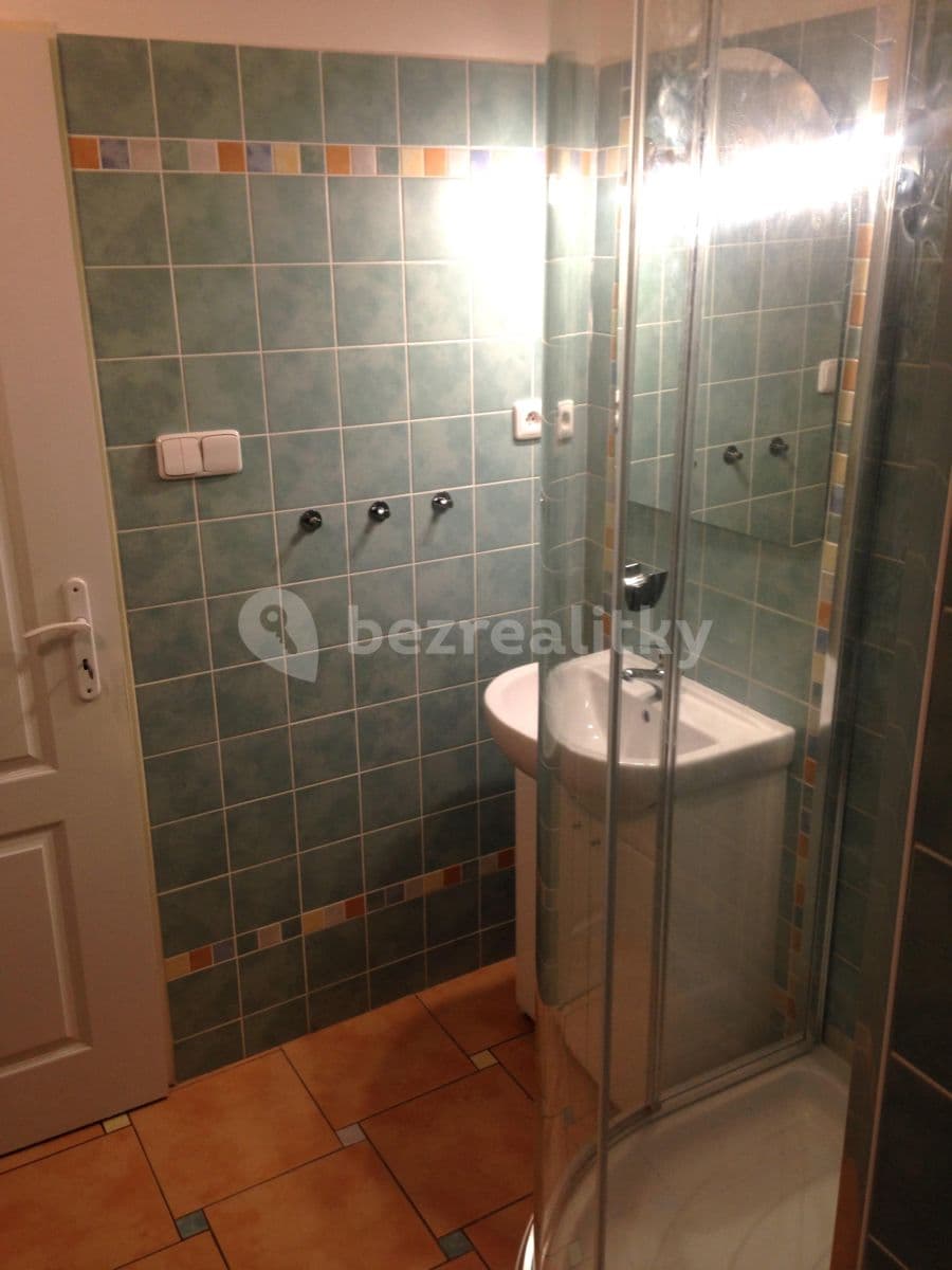 Prenájom bytu 3-izbový 72 m², Nekvasilova, Praha, Praha Prenájom bytu 3-izbový 72 m², Nekvasilova, Praha, Praha