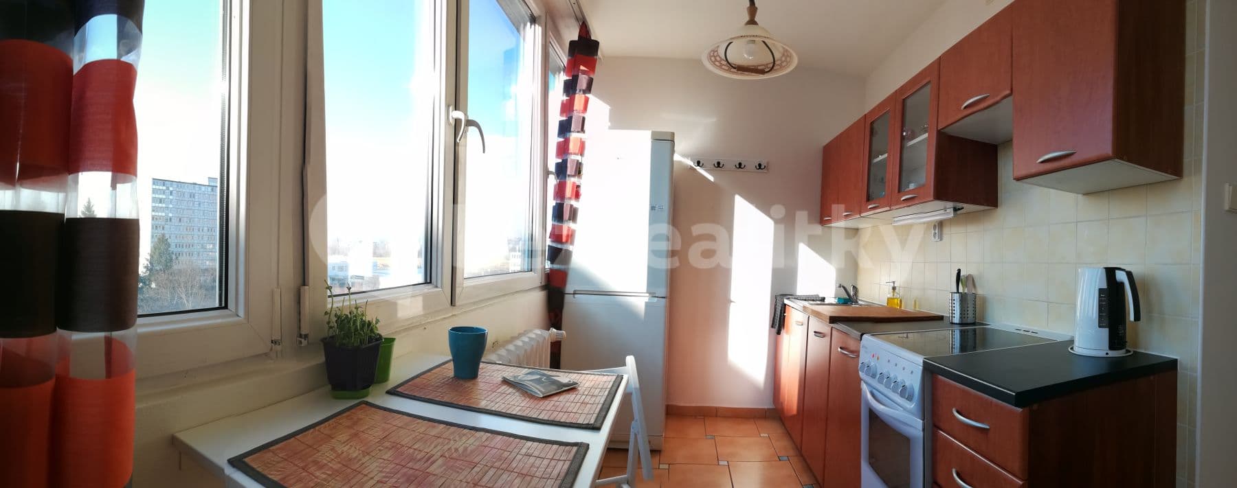 Prenájom bytu 3-izbový 72 m², Nekvasilova, Praha, Praha Prenájom bytu 3-izbový 72 m², Nekvasilova, Praha, Praha