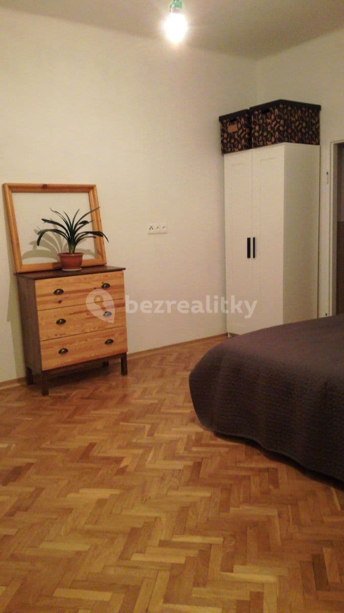 Prenájom bytu 1-izbový 32 m², Lucemburská, Praha, Praha Prenájom bytu 1-izbový 32 m², Lucemburská, Praha, Praha