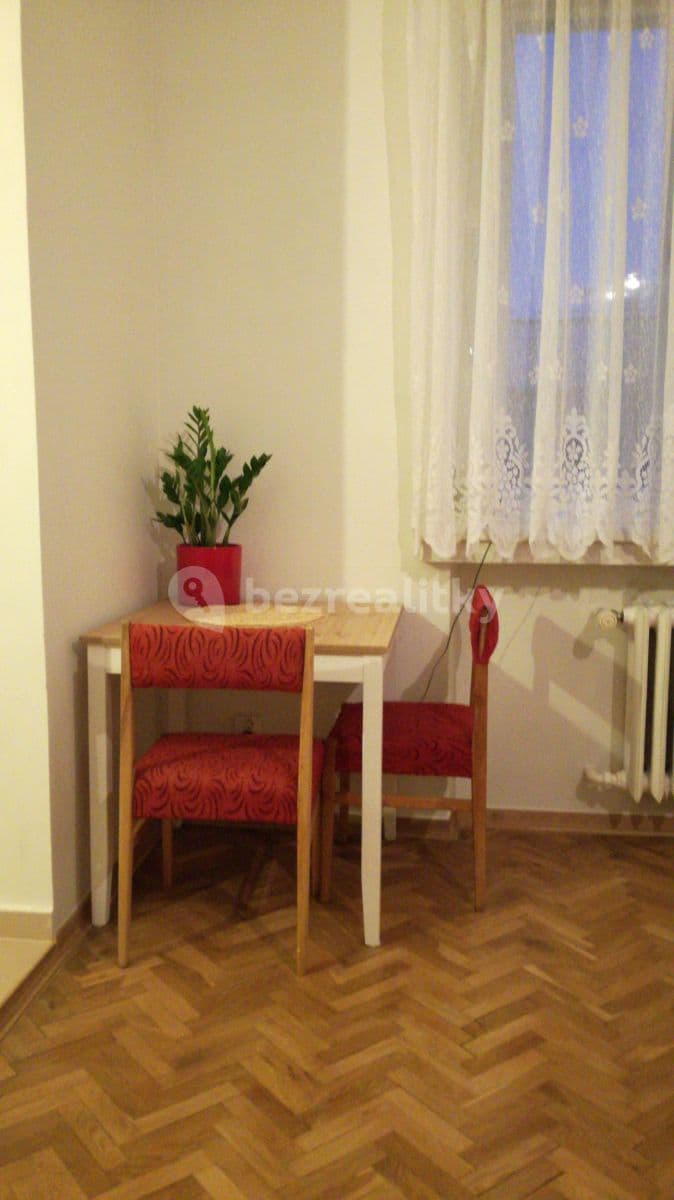 Prenájom bytu 1-izbový 32 m², Lucemburská, Praha, Praha Prenájom bytu 1-izbový 32 m², Lucemburská, Praha, Praha