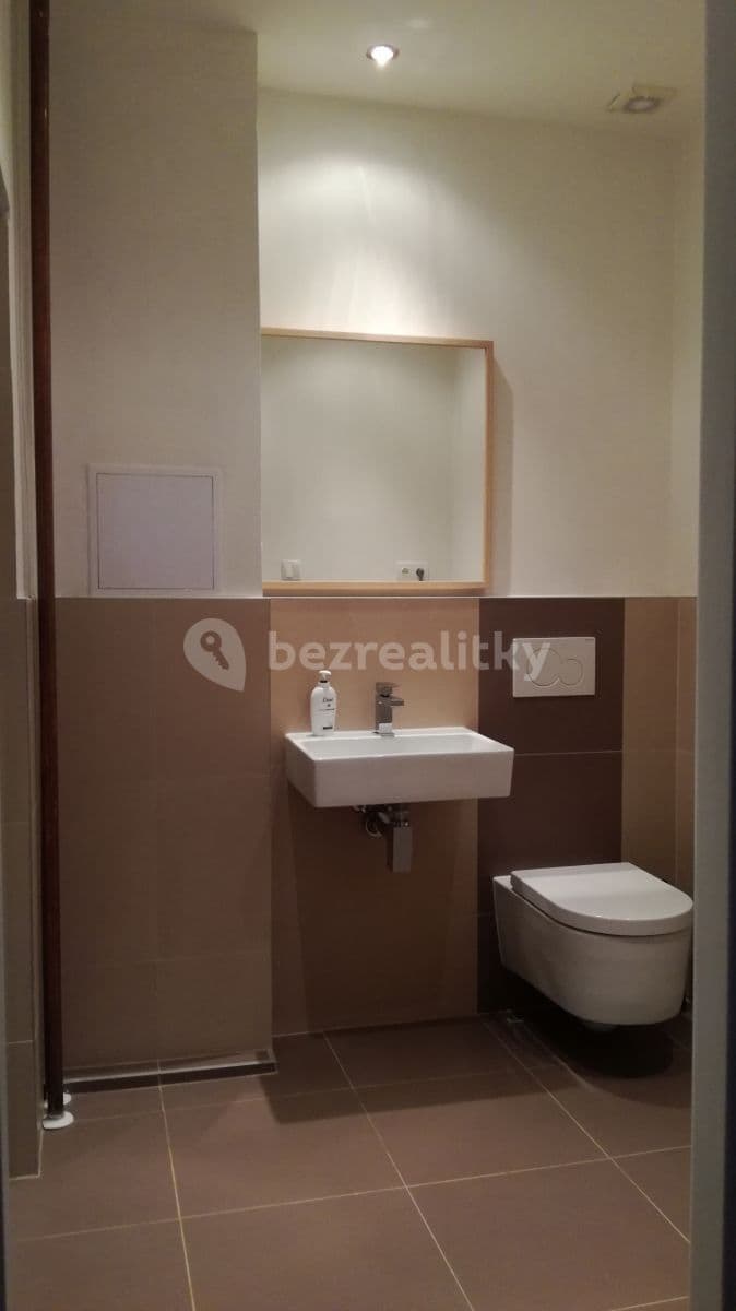 Prenájom bytu 1-izbový 32 m², Lucemburská, Praha, Praha Prenájom bytu 1-izbový 32 m², Lucemburská, Praha, Praha