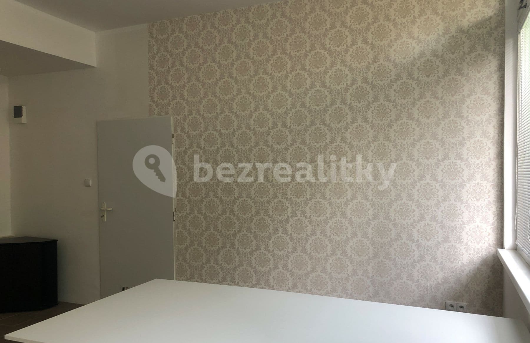 Prenájom nebytového priestoru 29 m², Machuldova, Praha, Praha Prenájom nebytového priestoru 29 m², Machuldova, Praha, Praha