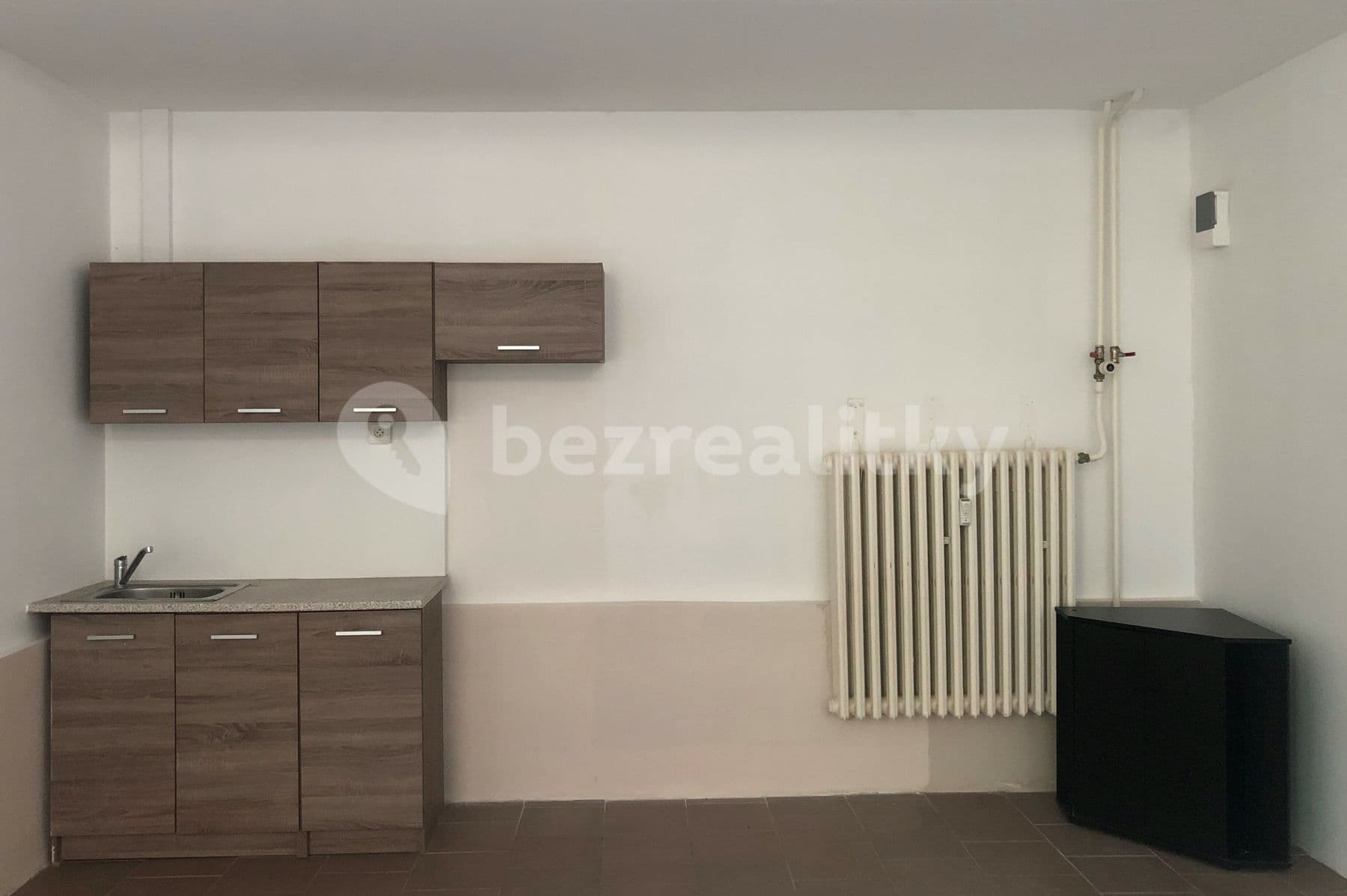 Prenájom nebytového priestoru 29 m², Machuldova, Praha, Praha Prenájom nebytového priestoru 29 m², Machuldova, Praha, Praha