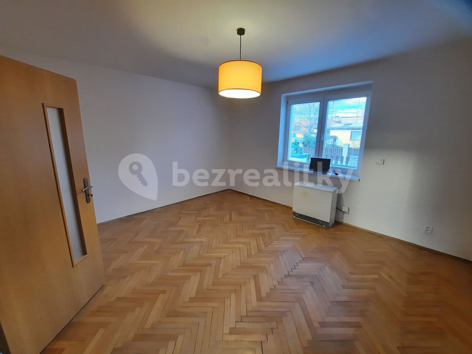 Prenájom bytu 4-izbový 100 m², Litická, Praha, Praha