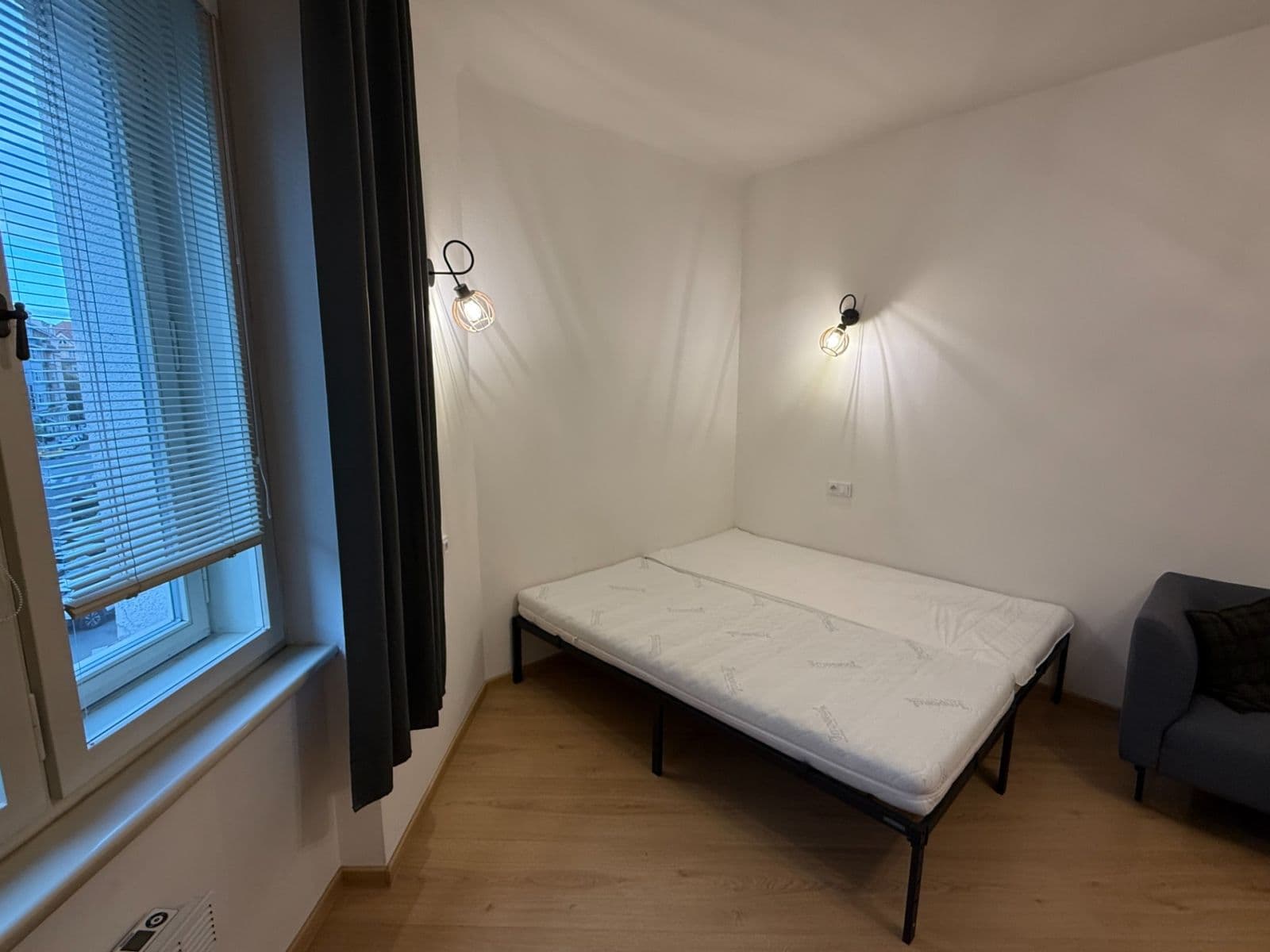 Prenájom bytu 1-izbový 35 m², Kafkova, Praha, Praha Prenájom bytu 1-izbový 35 m², Kafkova, Praha, Praha