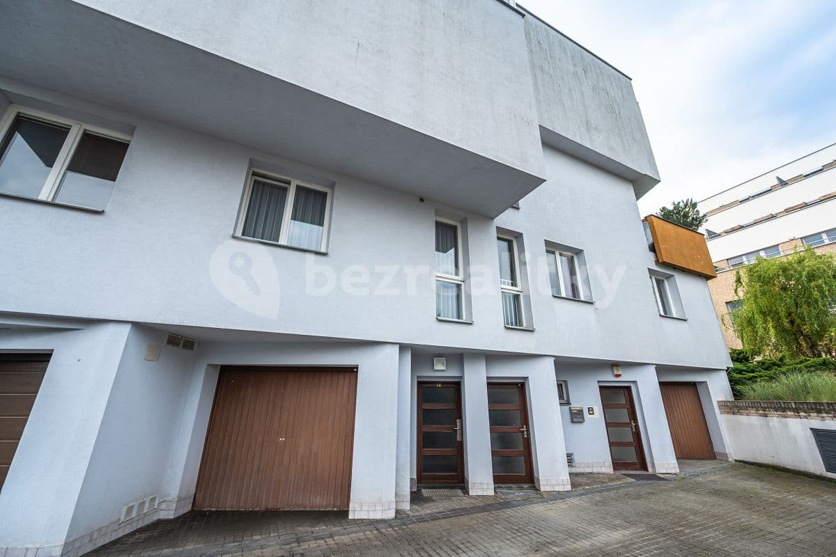 Prenájom bytu 2-izbový 56 m², Klausova, Praha, Praha Prenájom bytu 2-izbový 56 m², Klausova, Praha, Praha