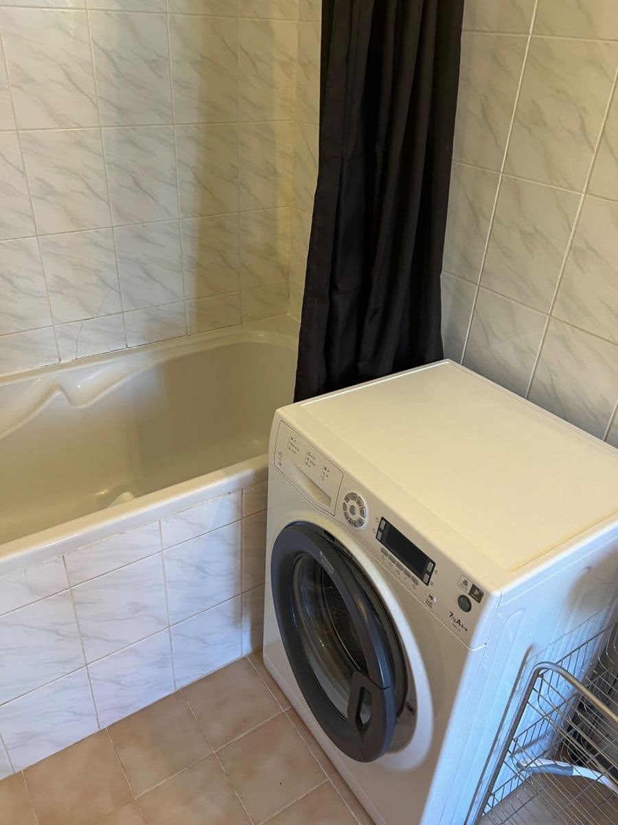 Prenájom bytu 2-izbový 56 m², Klausova, Praha, Praha Prenájom bytu 2-izbový 56 m², Klausova, Praha, Praha