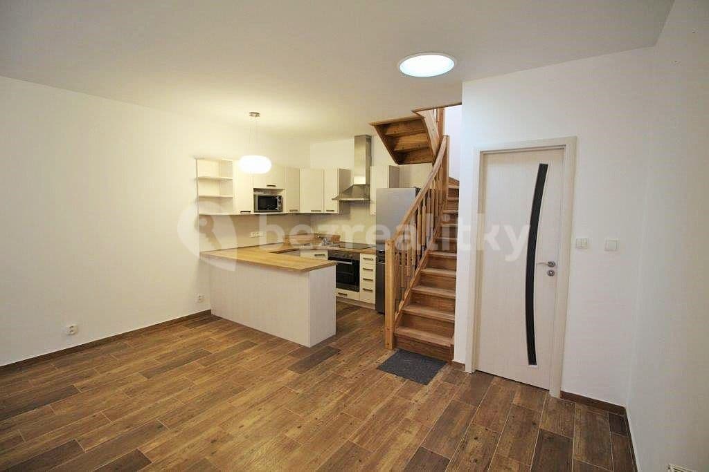 Prenájom bytu 3-izbový 56 m², Plzeňská, Praha, Praha Prenájom bytu 3-izbový 56 m², Plzeňská, Praha, Praha