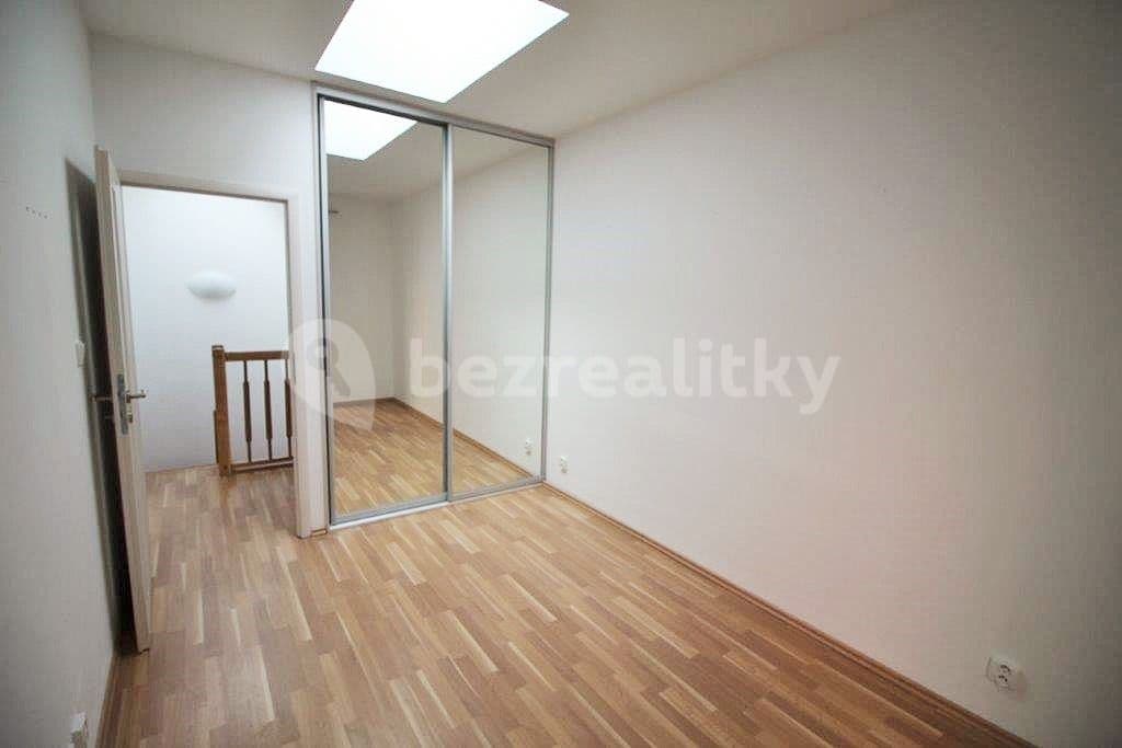 Prenájom bytu 3-izbový 56 m², Plzeňská, Praha, Praha Prenájom bytu 3-izbový 56 m², Plzeňská, Praha, Praha