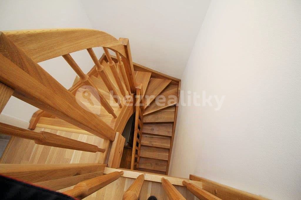 Prenájom bytu 3-izbový 56 m², Plzeňská, Praha, Praha Prenájom bytu 3-izbový 56 m², Plzeňská, Praha, Praha