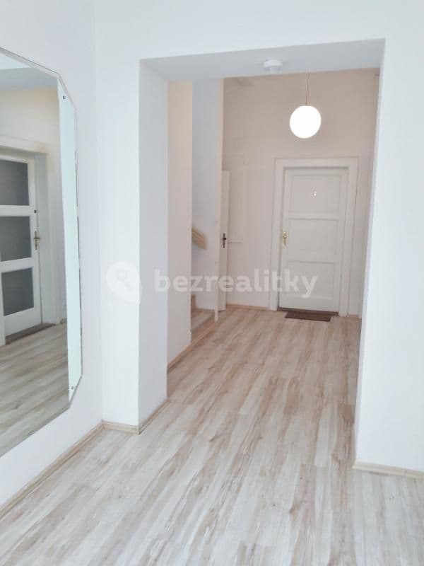Prenájom bytu Garsoniéra 22 m², Pod Karlovarskou silnicí, Praha, Praha Prenájom bytu Garsoniéra 22 m², Pod Karlovarskou silnicí, Praha, Praha