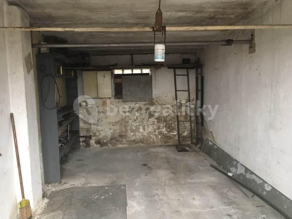 Prenájom garáže 16 m², Ke Stadionu, Praha, Praha Prenájom garáže 16 m², Ke Stadionu, Praha, Praha