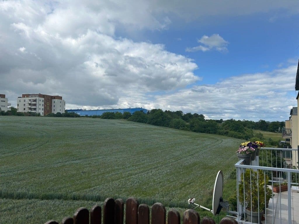 Prenájom bytu 3-izbový 78 m², Lipovská, Praha, Praha Prenájom bytu 3-izbový 78 m², Lipovská, Praha, Praha