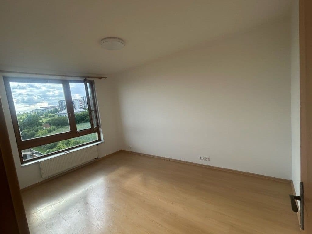 Prenájom bytu 3-izbový 78 m², Lipovská, Praha, Praha Prenájom bytu 3-izbový 78 m², Lipovská, Praha, Praha