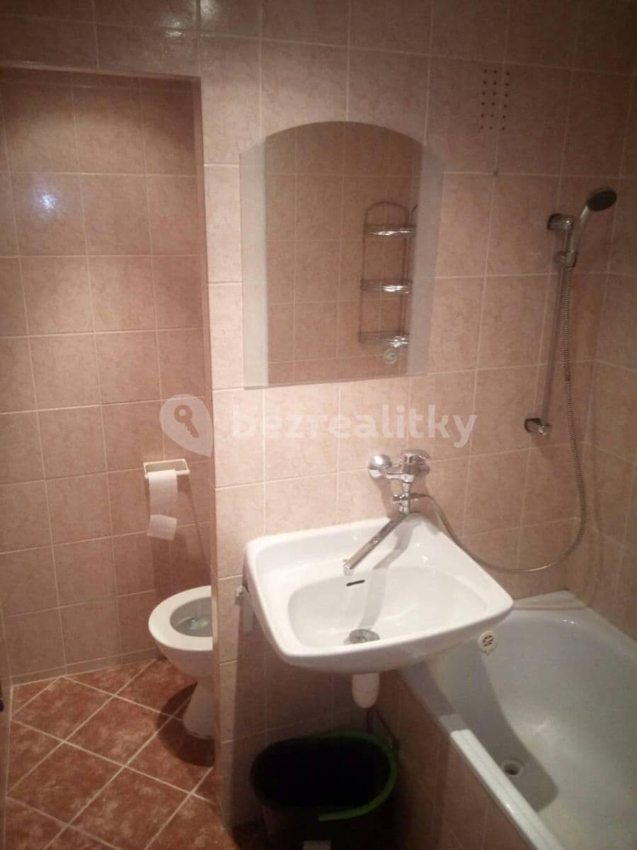 Prenájom bytu 2-izbový 39 m², Bratranců Veverkových, Karviná, Moravskoslezský kraj Prenájom bytu 2-izbový 39 m², Bratranců Veverkových, Karviná, Moravskoslezský kraj