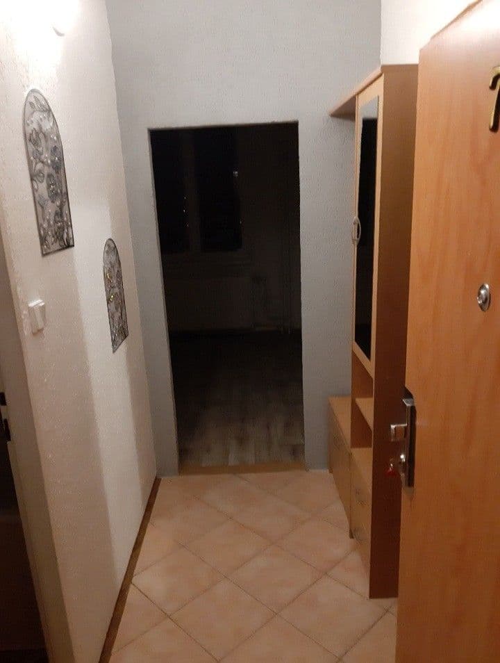 Prenájom bytu 2-izbový 39 m², Bratranců Veverkových, Karviná, Moravskoslezský kraj Prenájom bytu 2-izbový 39 m², Bratranců Veverkových, Karviná, Moravskoslezský kraj