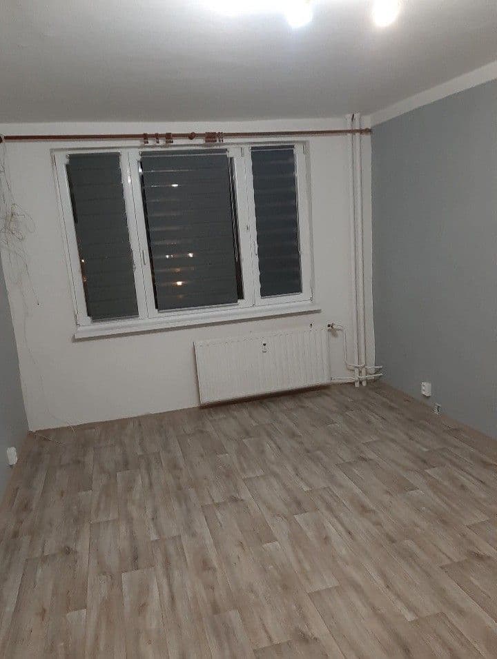 Prenájom bytu 2-izbový 39 m², Bratranců Veverkových, Karviná, Moravskoslezský kraj Prenájom bytu 2-izbový 39 m², Bratranců Veverkových, Karviná, Moravskoslezský kraj