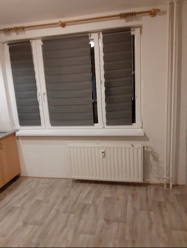Prenájom bytu 2-izbový 39 m², Bratranců Veverkových, Karviná, Moravskoslezský kraj Prenájom bytu 2-izbový 39 m², Bratranců Veverkových, Karviná, Moravskoslezský kraj