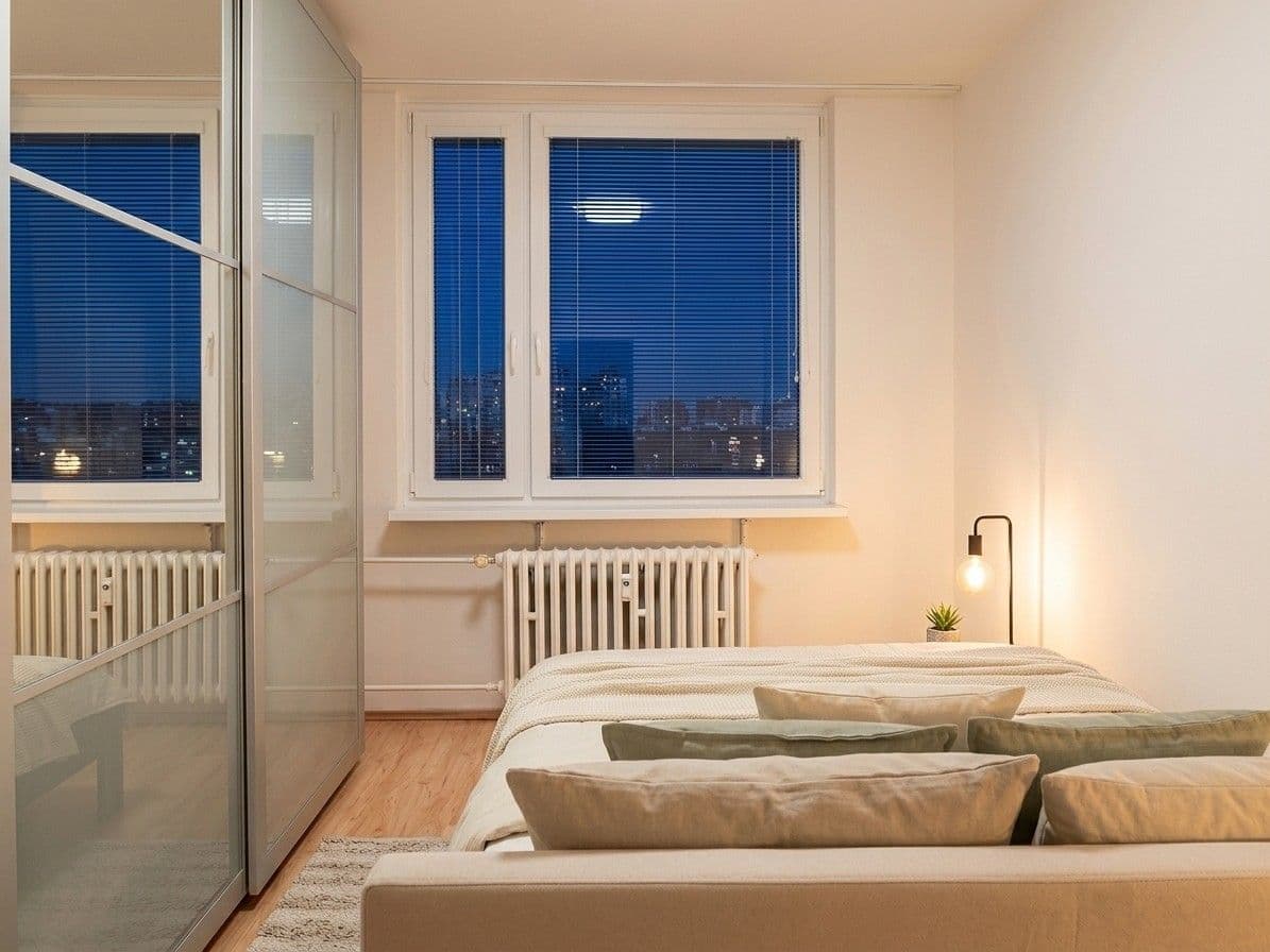 Prenájom bytu 2-izbový 41 m², Mezipolí, Praha, Praha Prenájom bytu 2-izbový 41 m², Mezipolí, Praha, Praha