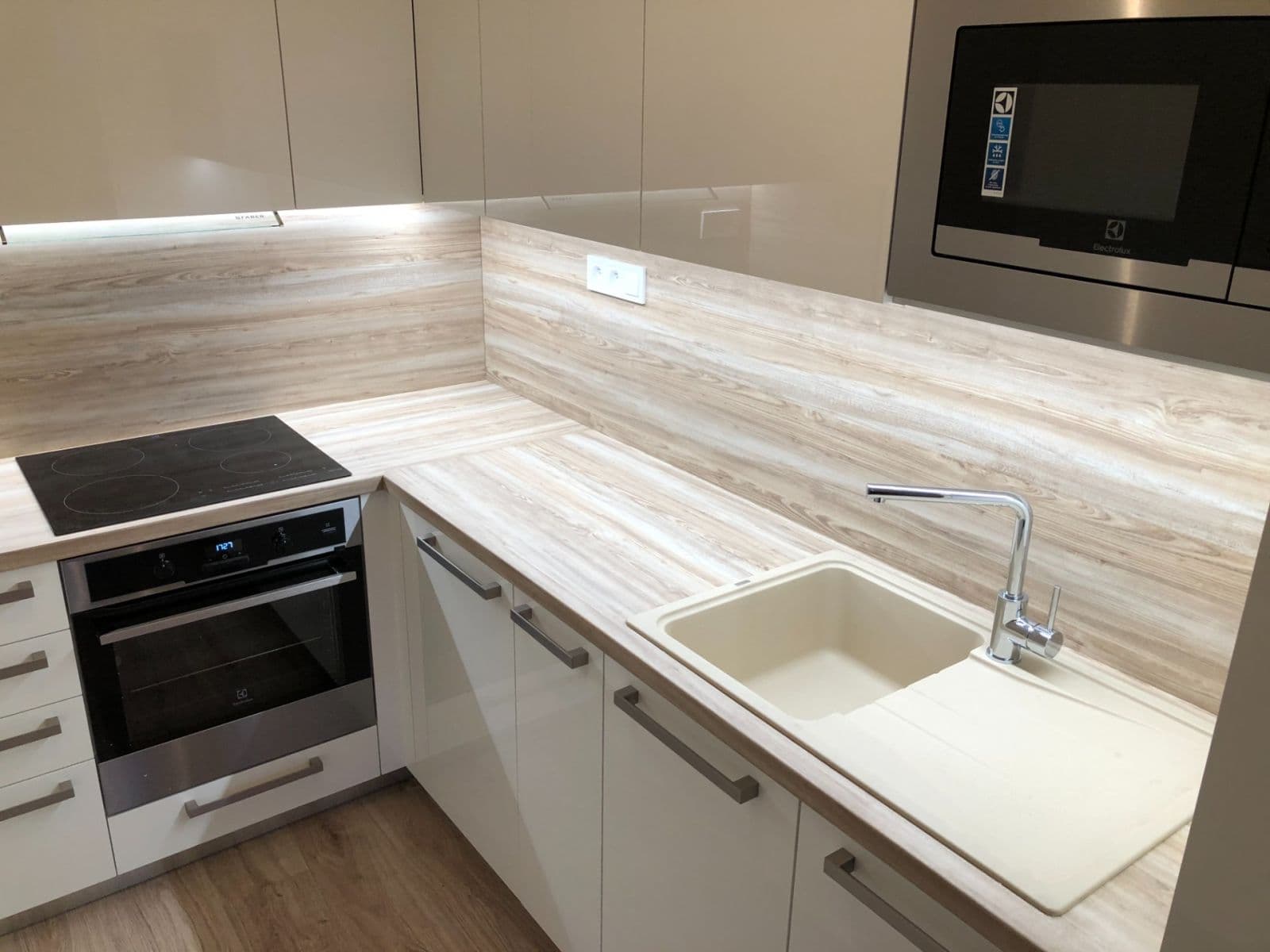 Prenájom bytu 2-izbový 65 m², Granitova, Praha, Praha Prenájom bytu 2-izbový 65 m², Granitova, Praha, Praha