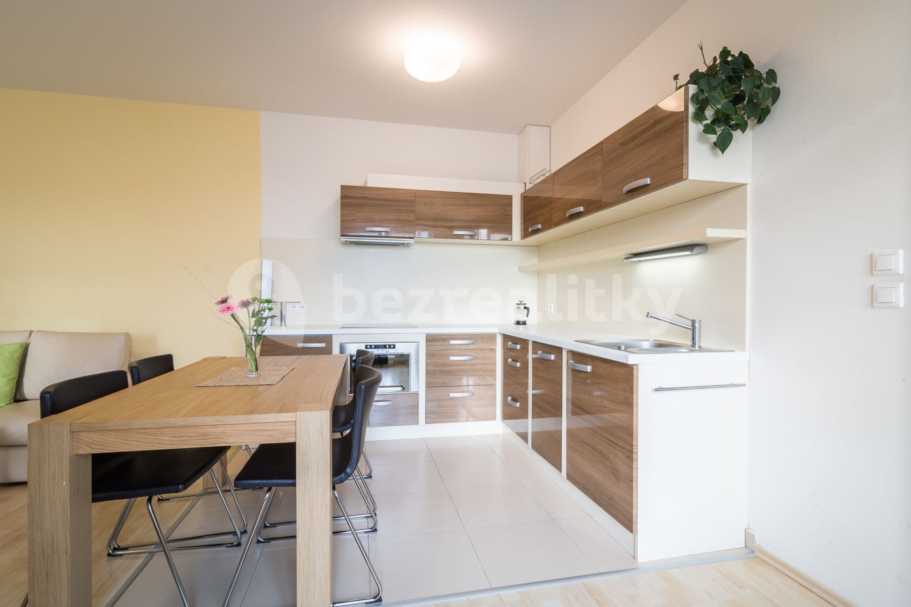 Prenájom bytu 2-izbový 60 m², Federova, Praha, Praha Prenájom bytu 2-izbový 60 m², Federova, Praha, Praha