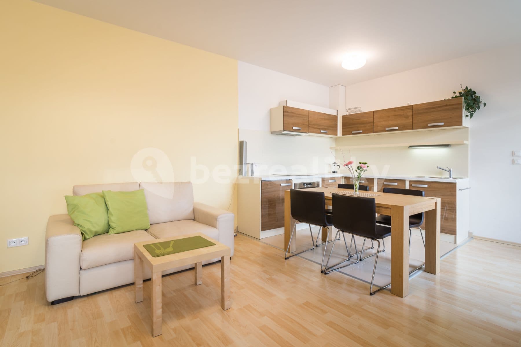 Prenájom bytu 2-izbový 60 m², Federova, Praha, Praha Prenájom bytu 2-izbový 60 m², Federova, Praha, Praha