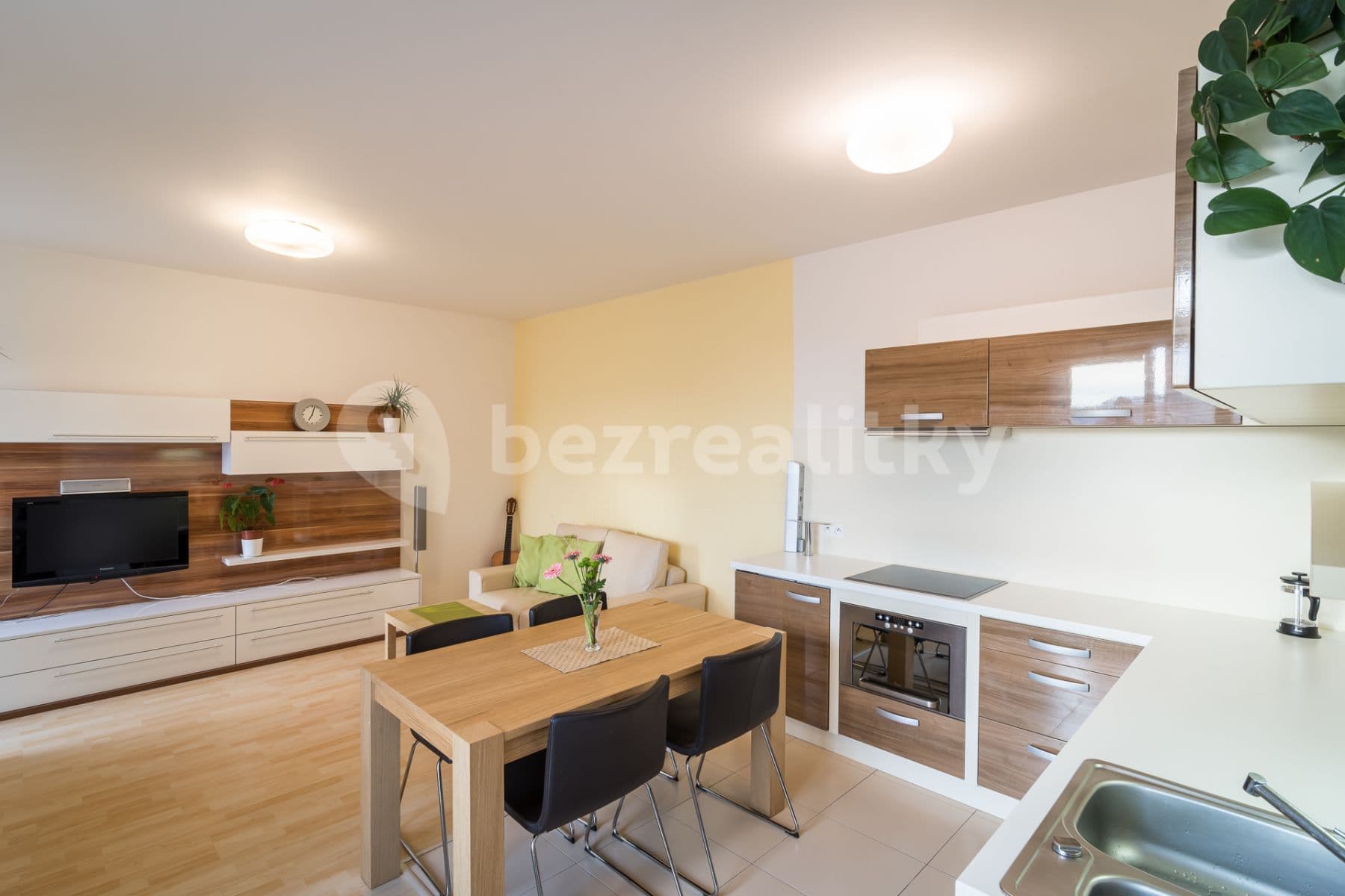 Prenájom bytu 2-izbový 60 m², Federova, Praha, Praha Prenájom bytu 2-izbový 60 m², Federova, Praha, Praha