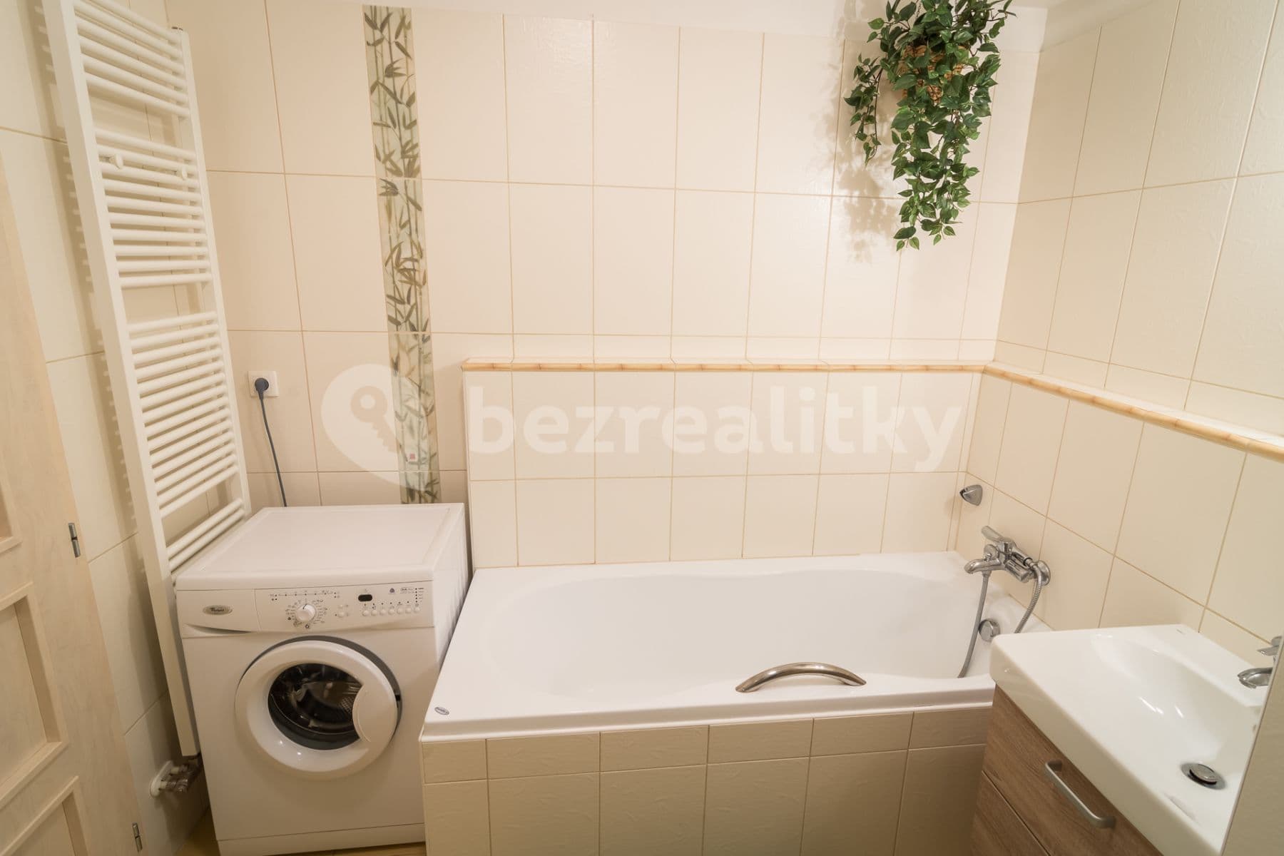 Prenájom bytu 2-izbový 60 m², Federova, Praha, Praha Prenájom bytu 2-izbový 60 m², Federova, Praha, Praha