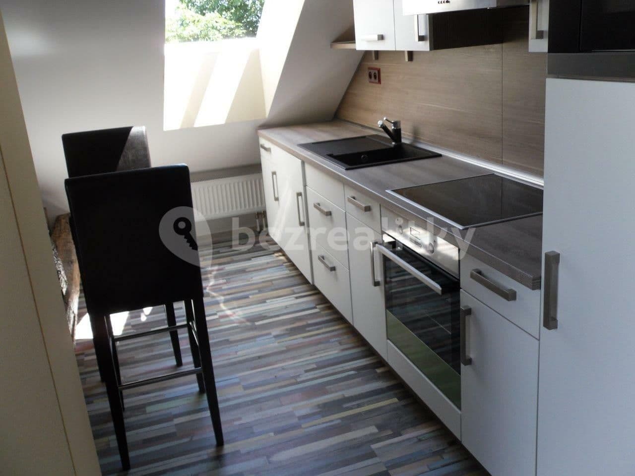 Prenájom bytu 2-izbový 40 m², V Zámku, Pozořice, Jihomoravský kraj Prenájom bytu 2-izbový 40 m², V Zámku, Pozořice, Jihomoravský kraj