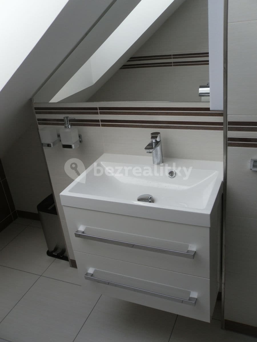 Prenájom bytu 2-izbový 40 m², V Zámku, Pozořice, Jihomoravský kraj Prenájom bytu 2-izbový 40 m², V Zámku, Pozořice, Jihomoravský kraj
