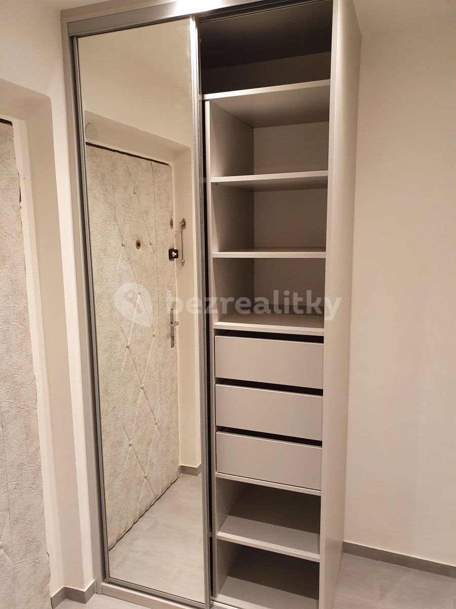 Prenájom bytu 1-izbový 33 m², Zahradníčkova, Praha, Praha Prenájom bytu 1-izbový 33 m², Zahradníčkova, Praha, Praha