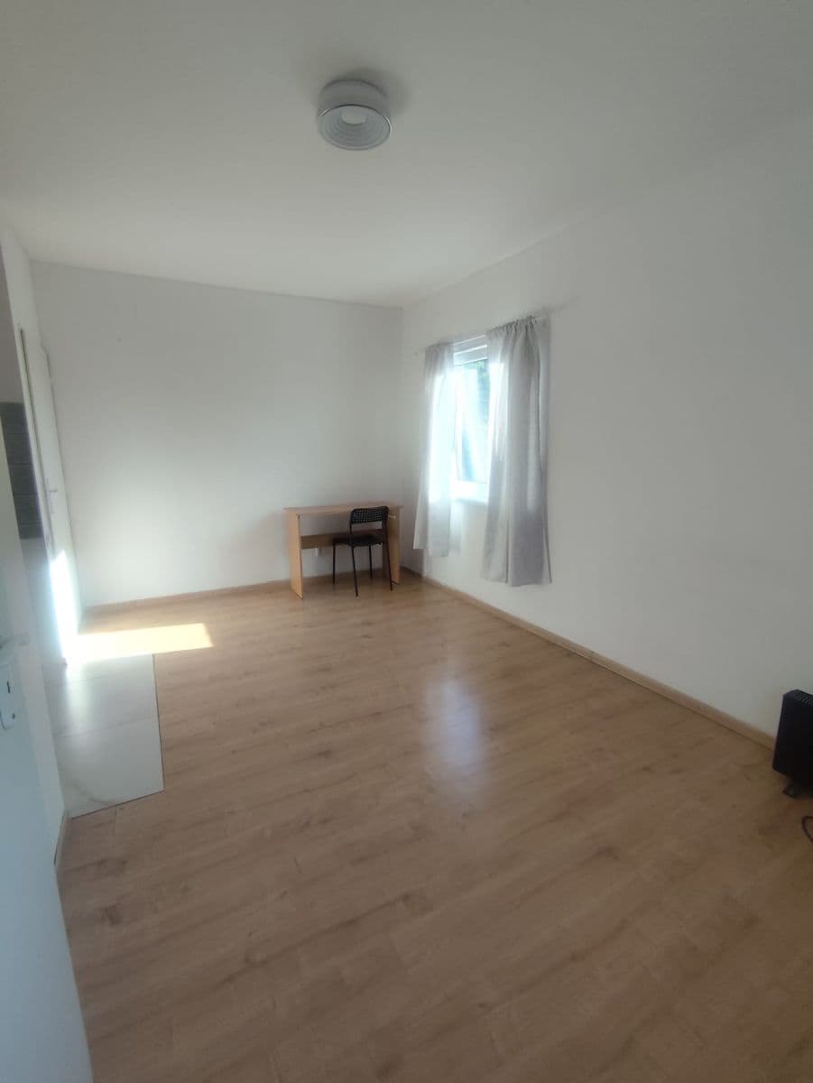 Prenájom bytu Garsoniéra 21 m², Lidická, Kladno, Středočeský kraj Prenájom bytu Garsoniéra 21 m², Lidická, Kladno, Středočeský kraj