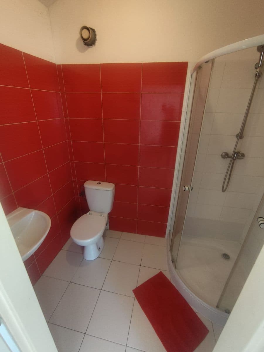 Prenájom bytu Garsoniéra 21 m², Lidická, Kladno, Středočeský kraj Prenájom bytu Garsoniéra 21 m², Lidická, Kladno, Středočeský kraj