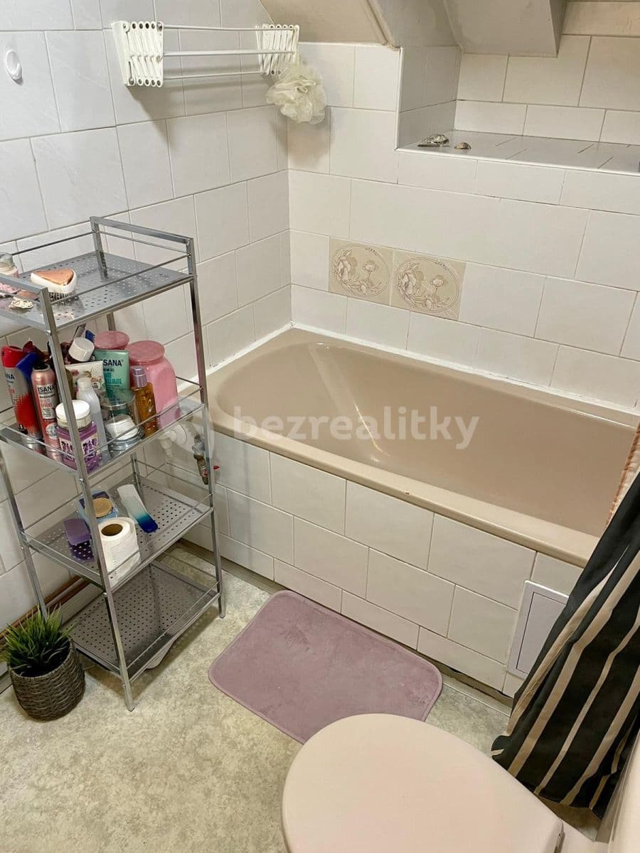 Prenájom bytu 3-izbový 15 m², Pod Zemankou, Praha, Praha Prenájom bytu 3-izbový 15 m², Pod Zemankou, Praha, Praha