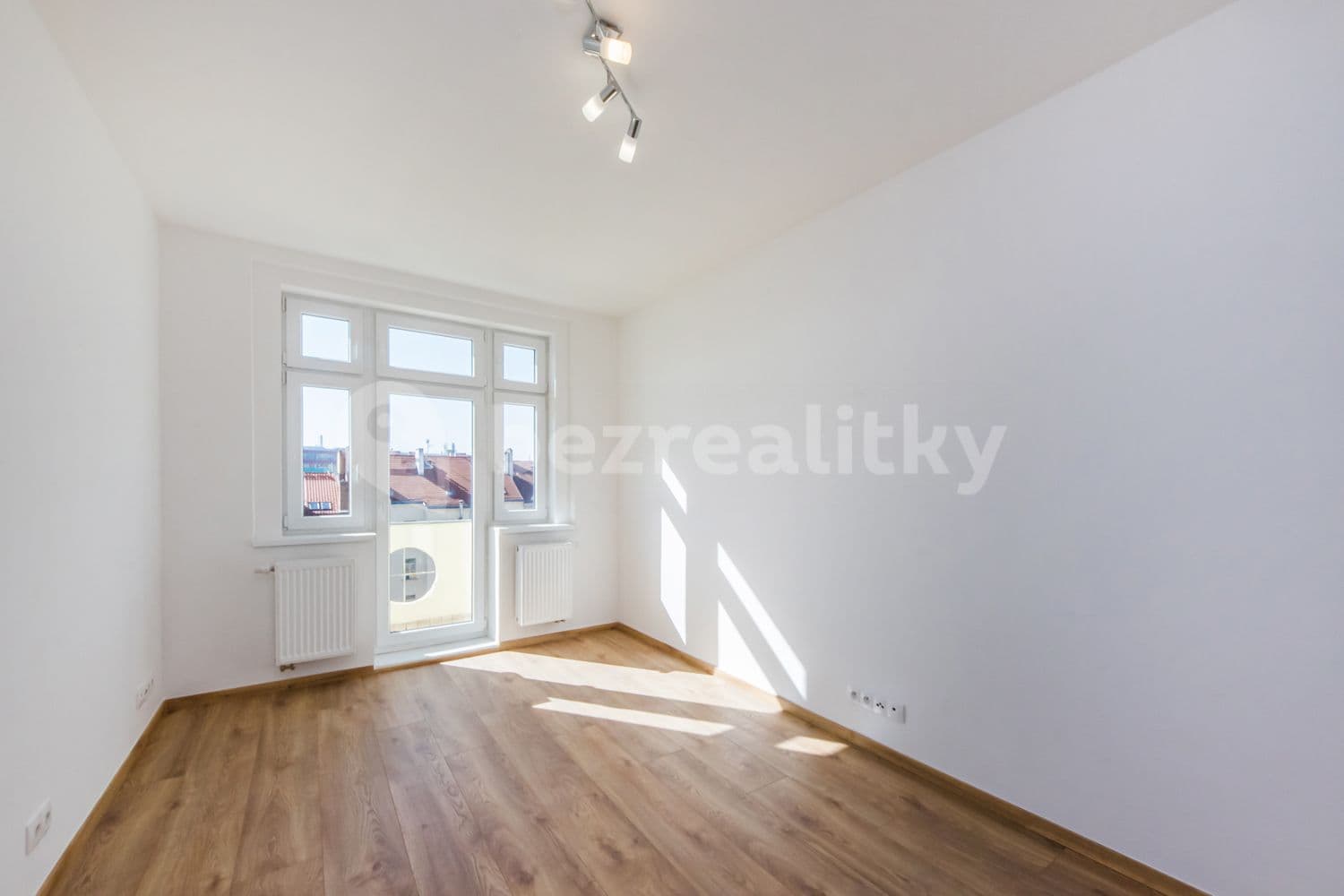 Prenájom bytu 2-izbový 42 m², Bulharská, Praha, Praha Prenájom bytu 2-izbový 42 m², Bulharská, Praha, Praha