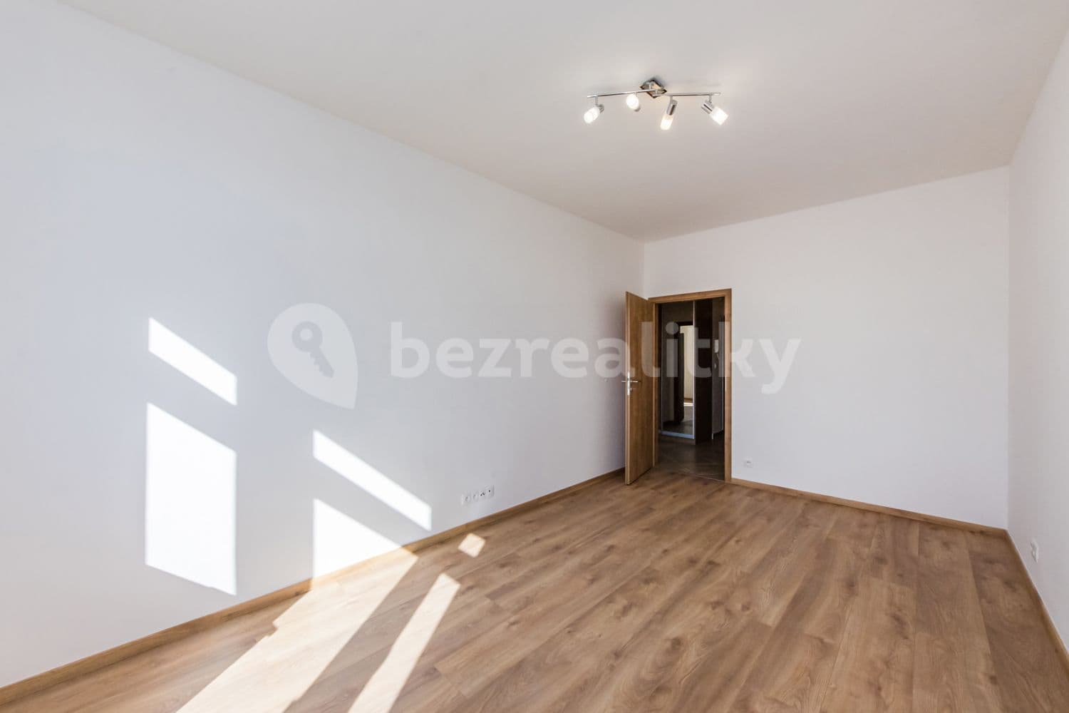 Prenájom bytu 2-izbový 42 m², Bulharská, Praha, Praha Prenájom bytu 2-izbový 42 m², Bulharská, Praha, Praha