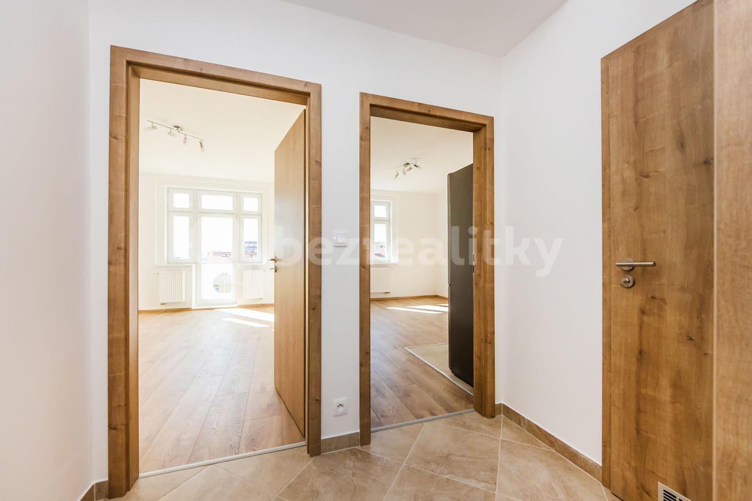 Prenájom bytu 2-izbový 42 m², Bulharská, Praha, Praha Prenájom bytu 2-izbový 42 m², Bulharská, Praha, Praha