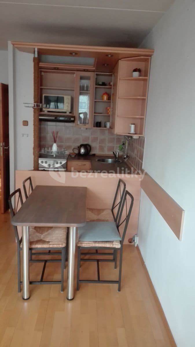 Prenájom bytu 2-izbový 45 m², Petržílova, Praha, Praha Prenájom bytu 2-izbový 45 m², Petržílova, Praha, Praha