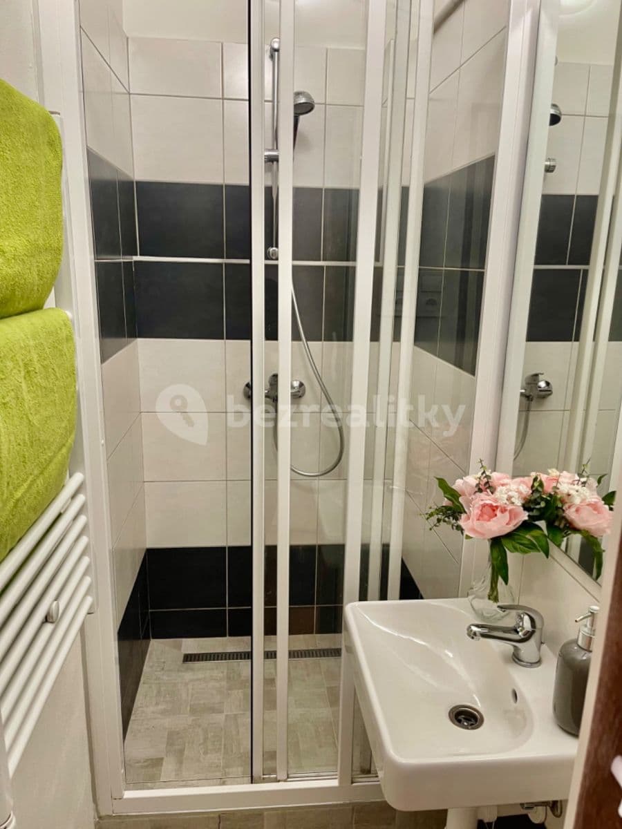 Prenájom bytu 1-izbový 26 m², Sudoměřská, Praha, Praha Prenájom bytu 1-izbový 26 m², Sudoměřská, Praha, Praha