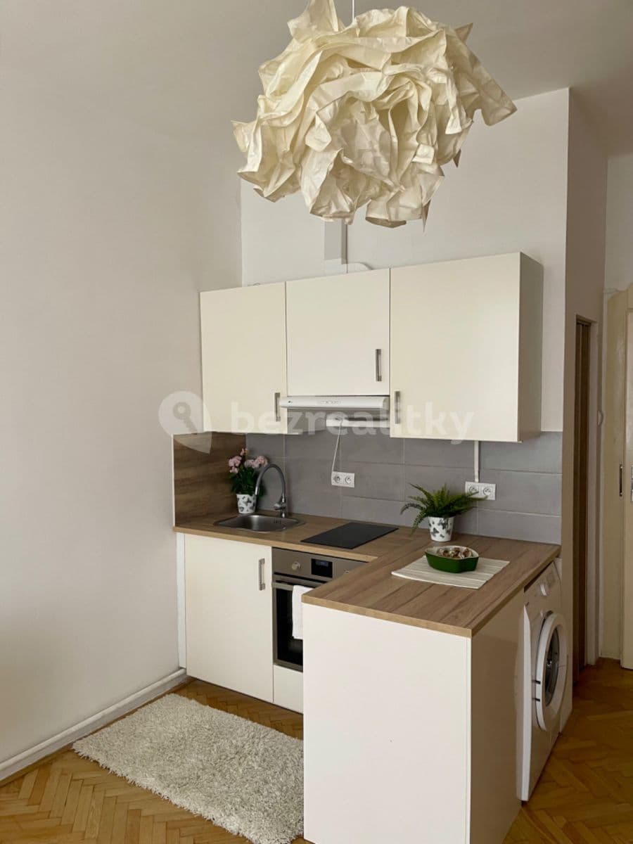 Prenájom bytu 1-izbový 26 m², Sudoměřská, Praha, Praha Prenájom bytu 1-izbový 26 m², Sudoměřská, Praha, Praha