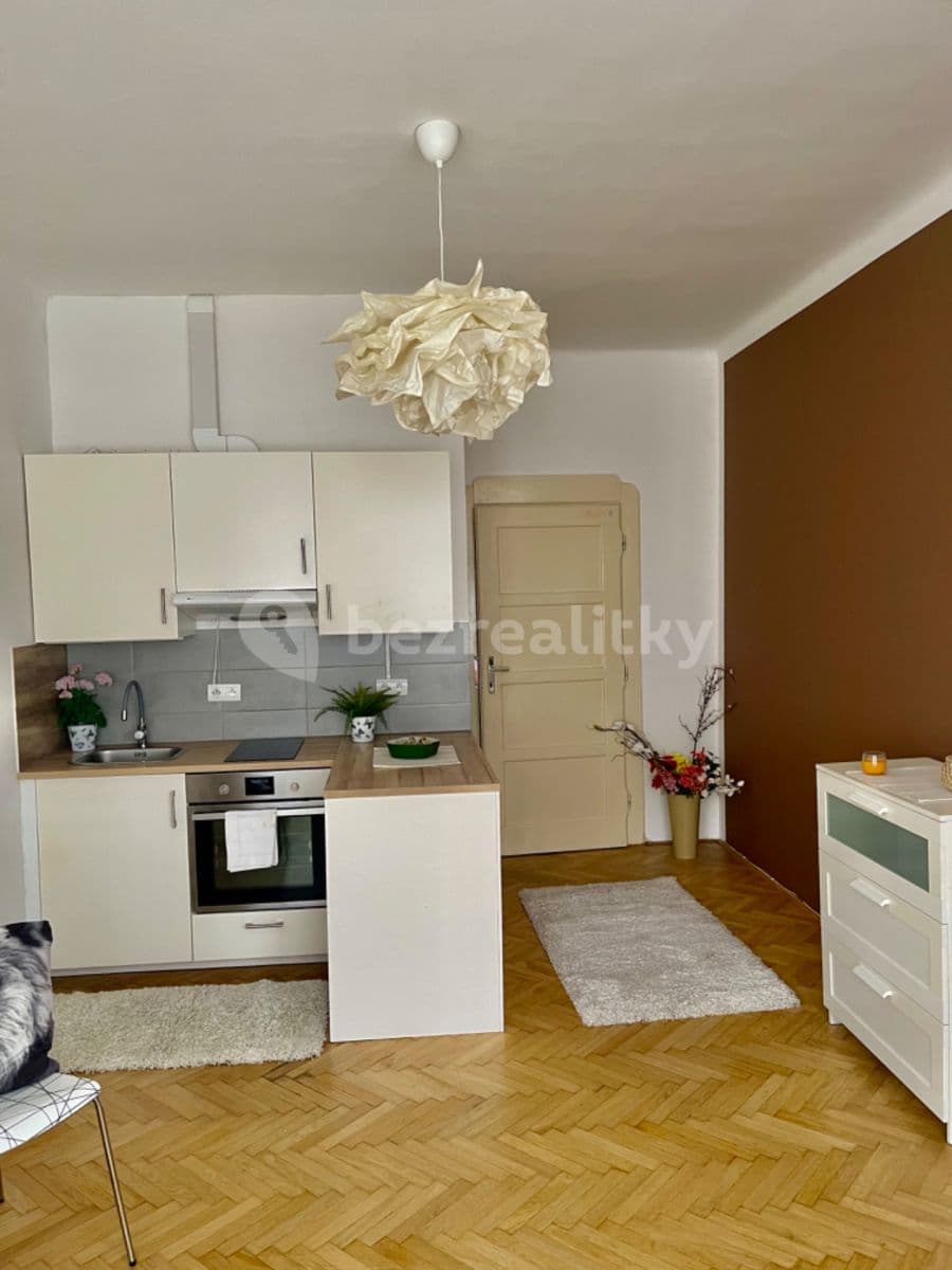 Prenájom bytu 1-izbový 26 m², Sudoměřská, Praha, Praha Prenájom bytu 1-izbový 26 m², Sudoměřská, Praha, Praha