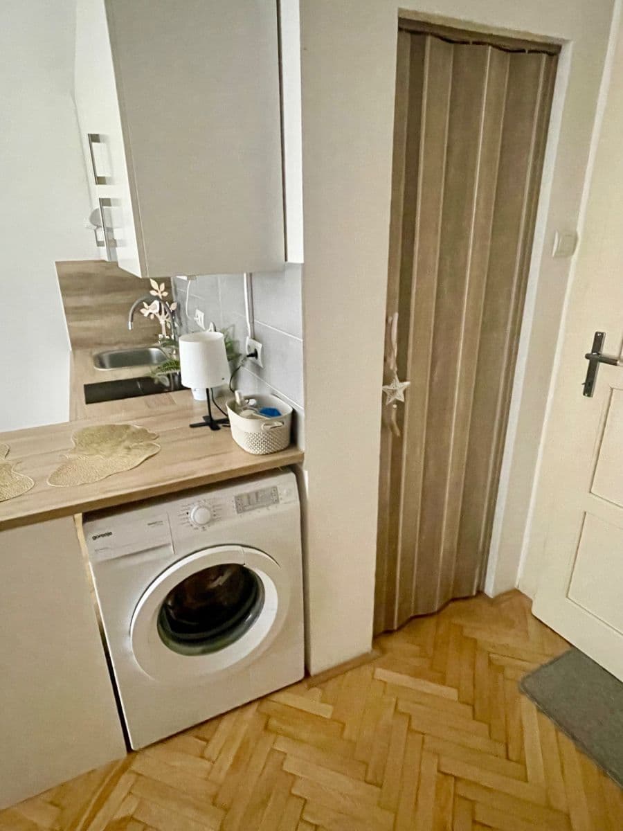 Prenájom bytu 1-izbový 26 m², Sudoměřská, Praha, Praha Prenájom bytu 1-izbový 26 m², Sudoměřská, Praha, Praha