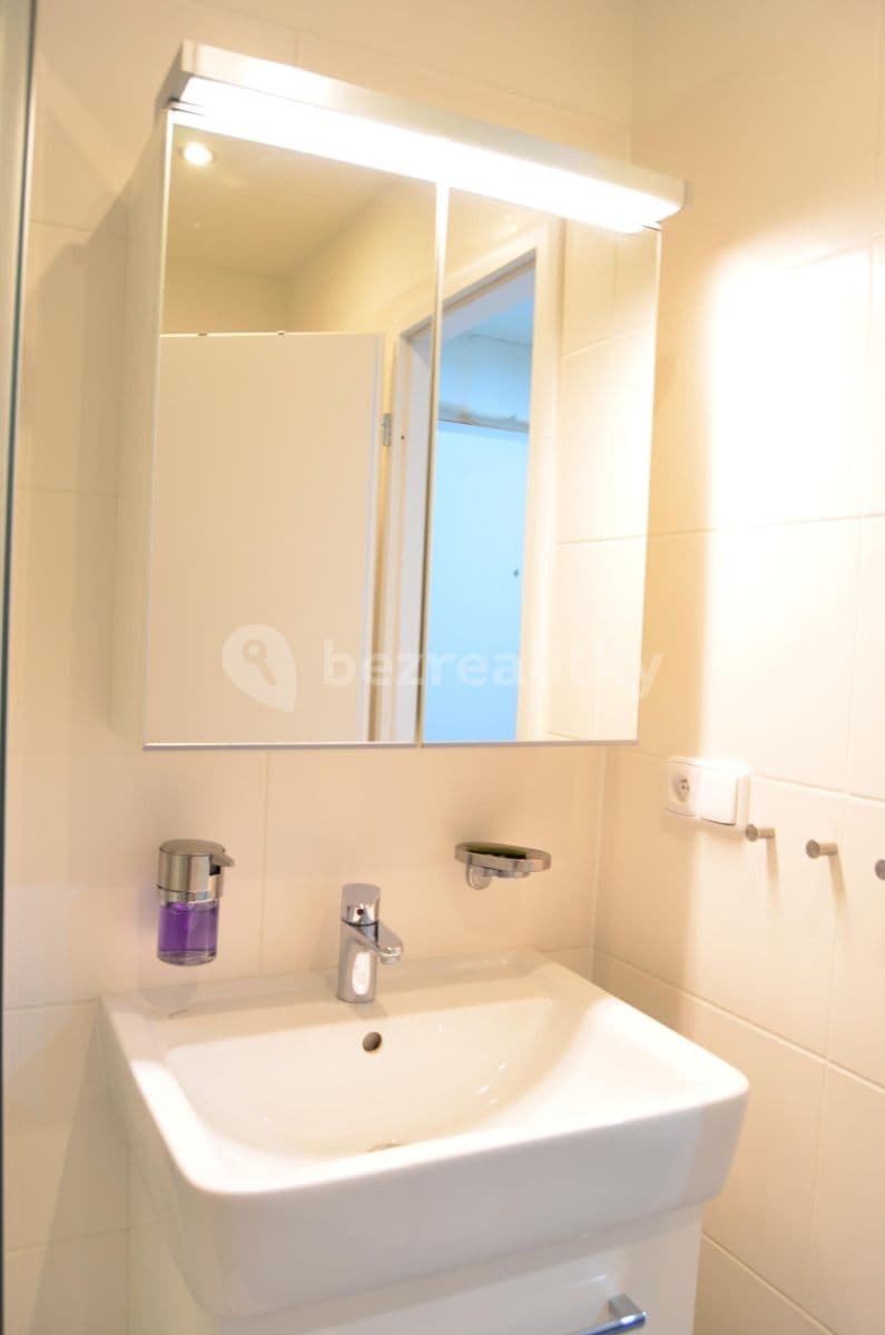 Prenájom bytu 1-izbový 36 m², Budovatelská, Ostrava, Moravskoslezský kraj Prenájom bytu 1-izbový 36 m², Budovatelská, Ostrava, Moravskoslezský kraj