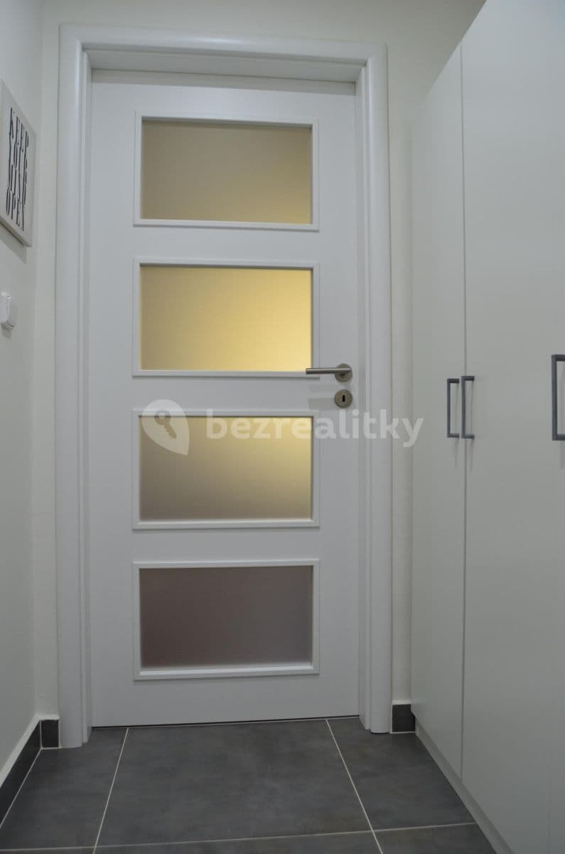 Prenájom bytu 1-izbový 36 m², Budovatelská, Ostrava, Moravskoslezský kraj Prenájom bytu 1-izbový 36 m², Budovatelská, Ostrava, Moravskoslezský kraj