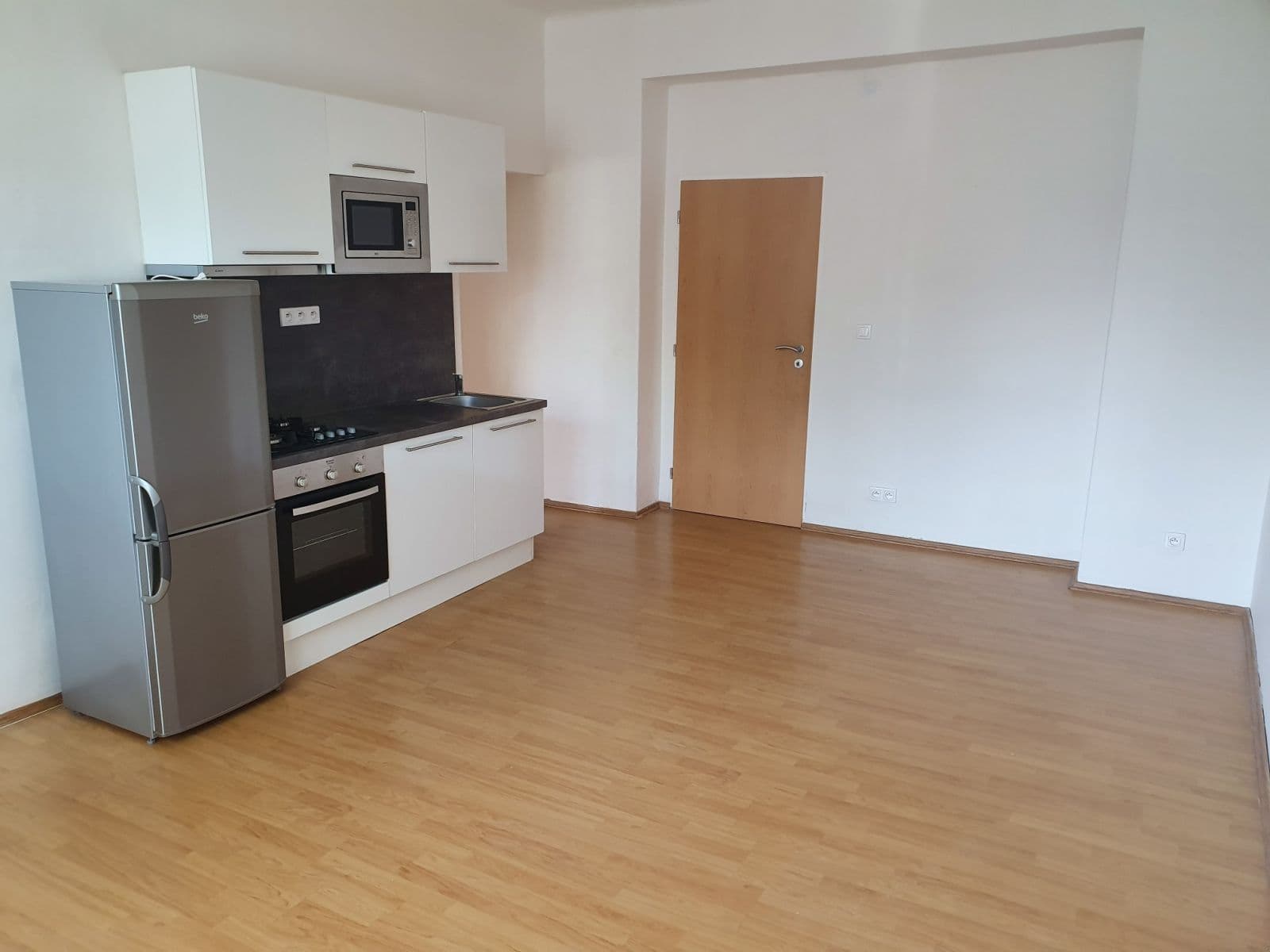 Prenájom bytu 2-izbový 58 m², Baarova, Praha, Praha Prenájom bytu 2-izbový 58 m², Baarova, Praha, Praha