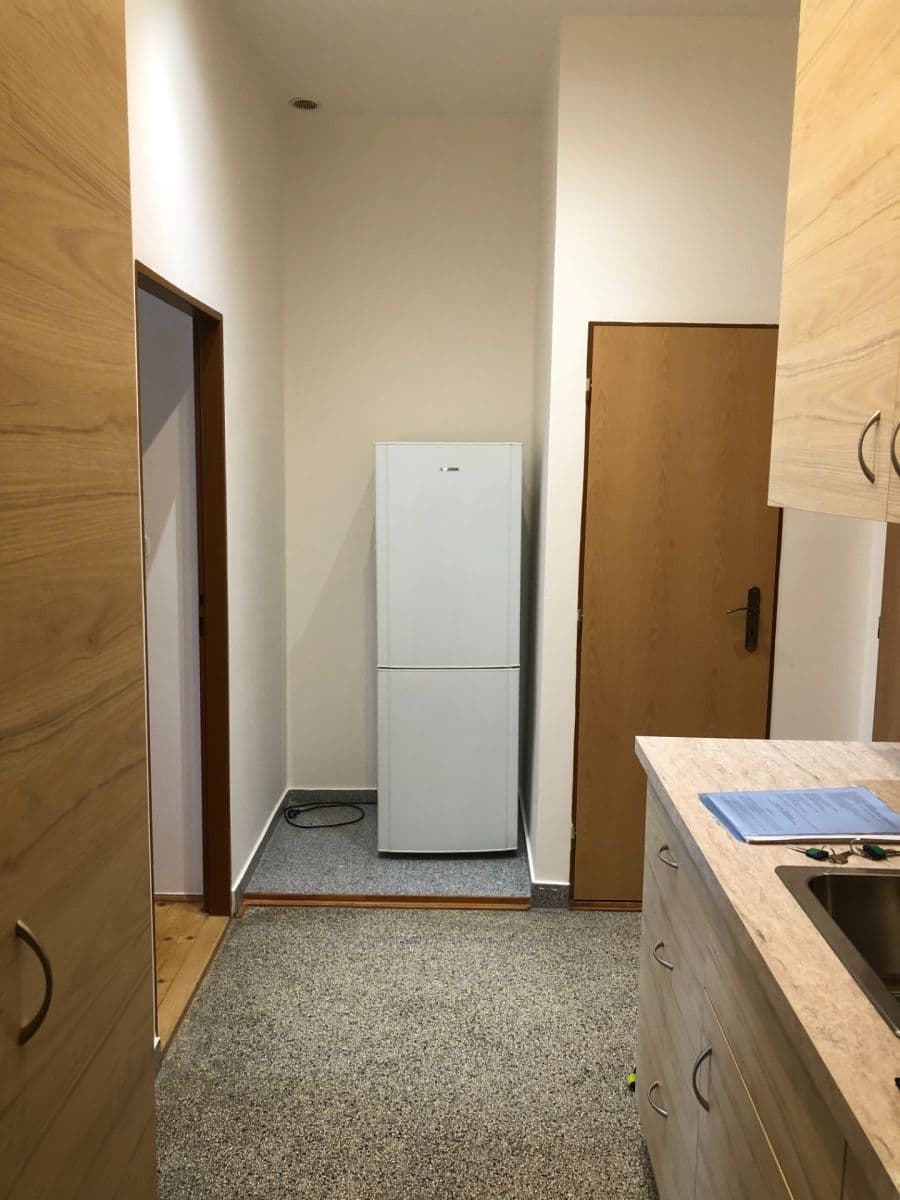 Prenájom bytu 2-izbový 49 m², Dolní, Praha, Praha Prenájom bytu 2-izbový 49 m², Dolní, Praha, Praha