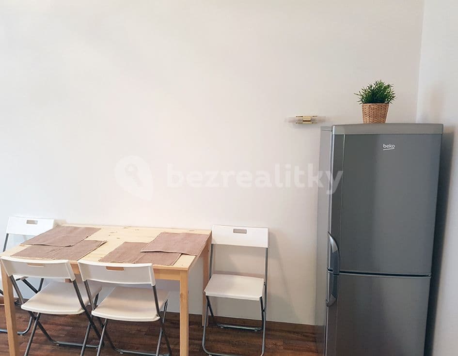Prenájom bytu 1-izbový 34 m², Dělnická, Praha, Praha Prenájom bytu 1-izbový 34 m², Dělnická, Praha, Praha