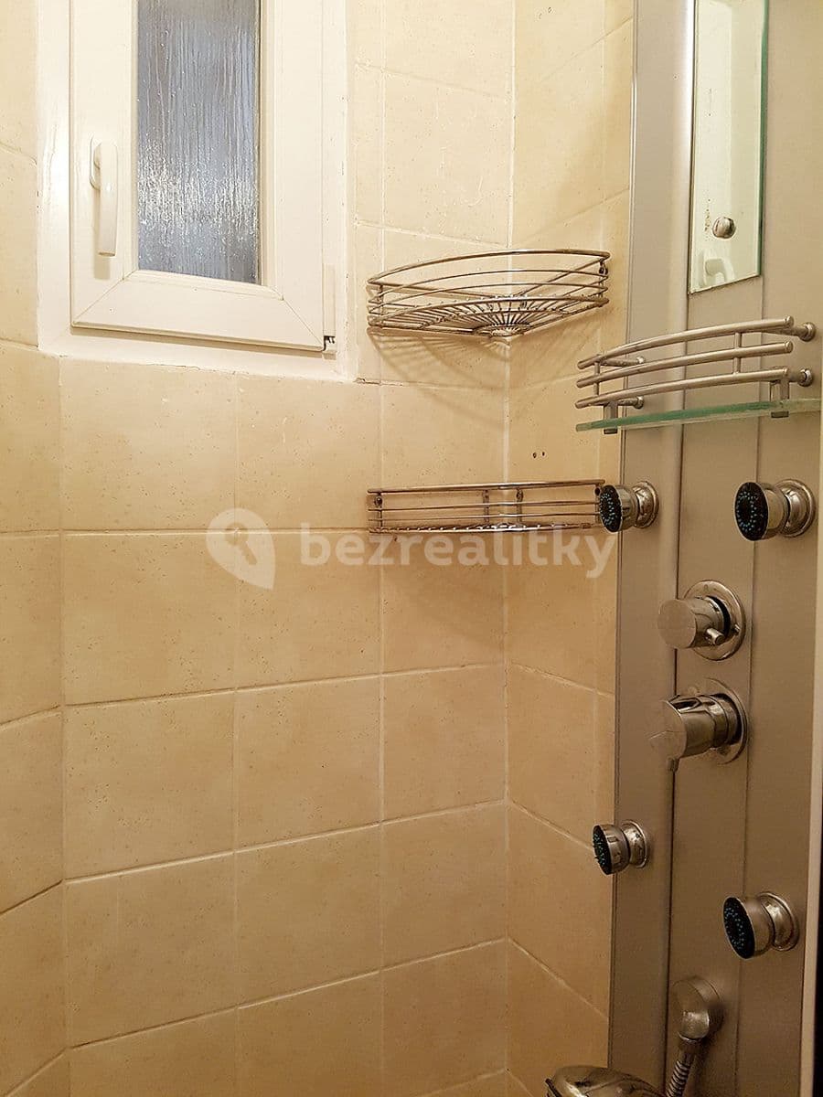 Prenájom bytu 1-izbový 34 m², Dělnická, Praha, Praha Prenájom bytu 1-izbový 34 m², Dělnická, Praha, Praha