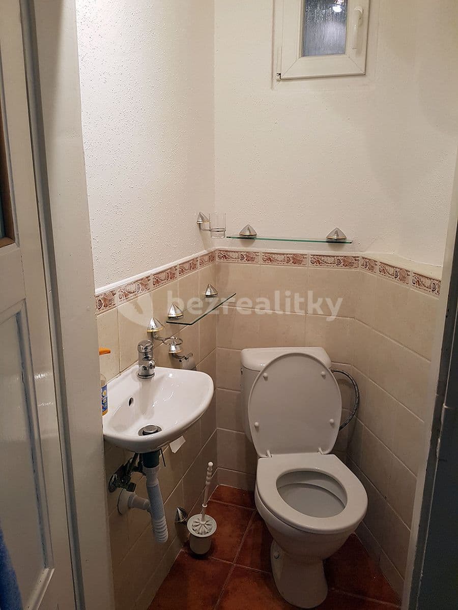 Prenájom bytu 1-izbový 34 m², Dělnická, Praha, Praha Prenájom bytu 1-izbový 34 m², Dělnická, Praha, Praha