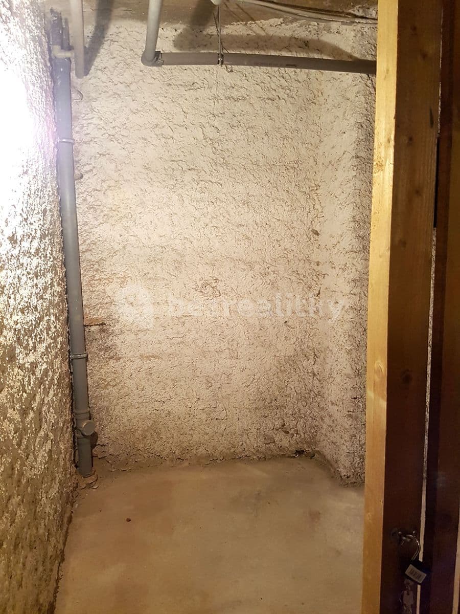 Prenájom bytu 1-izbový 34 m², Dělnická, Praha, Praha Prenájom bytu 1-izbový 34 m², Dělnická, Praha, Praha